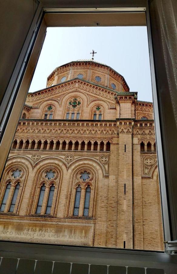 Camera E Bagno Privato A 3 Minuti Dalla Stazione Bolonha Exterior foto
